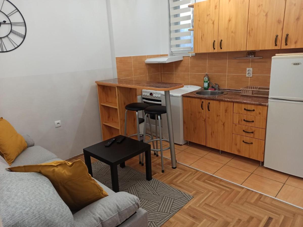 Ema Lux 3 Apartment Novi Sad Exterior photo